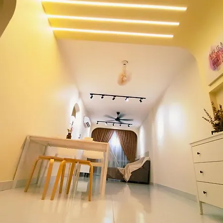Kulai Apartment 3Br-5Br Near Ioi, Aeon And Senai Airport Exterior photo