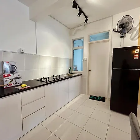 Kulai Apartment 3Br-5Br Near Ioi, Aeon And Senai Airport Exterior photo