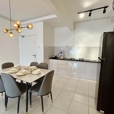 Kulai Apartment 3Br-5Br Near Ioi, Aeon And Senai Airport Exterior photo