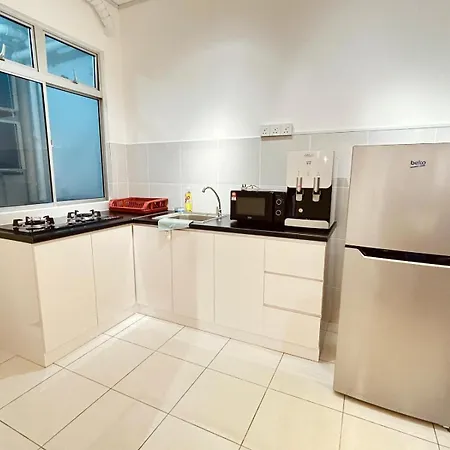 Kulai Apartment 3Br-5Br Near Ioi, Aeon And Senai Airport Exterior photo
