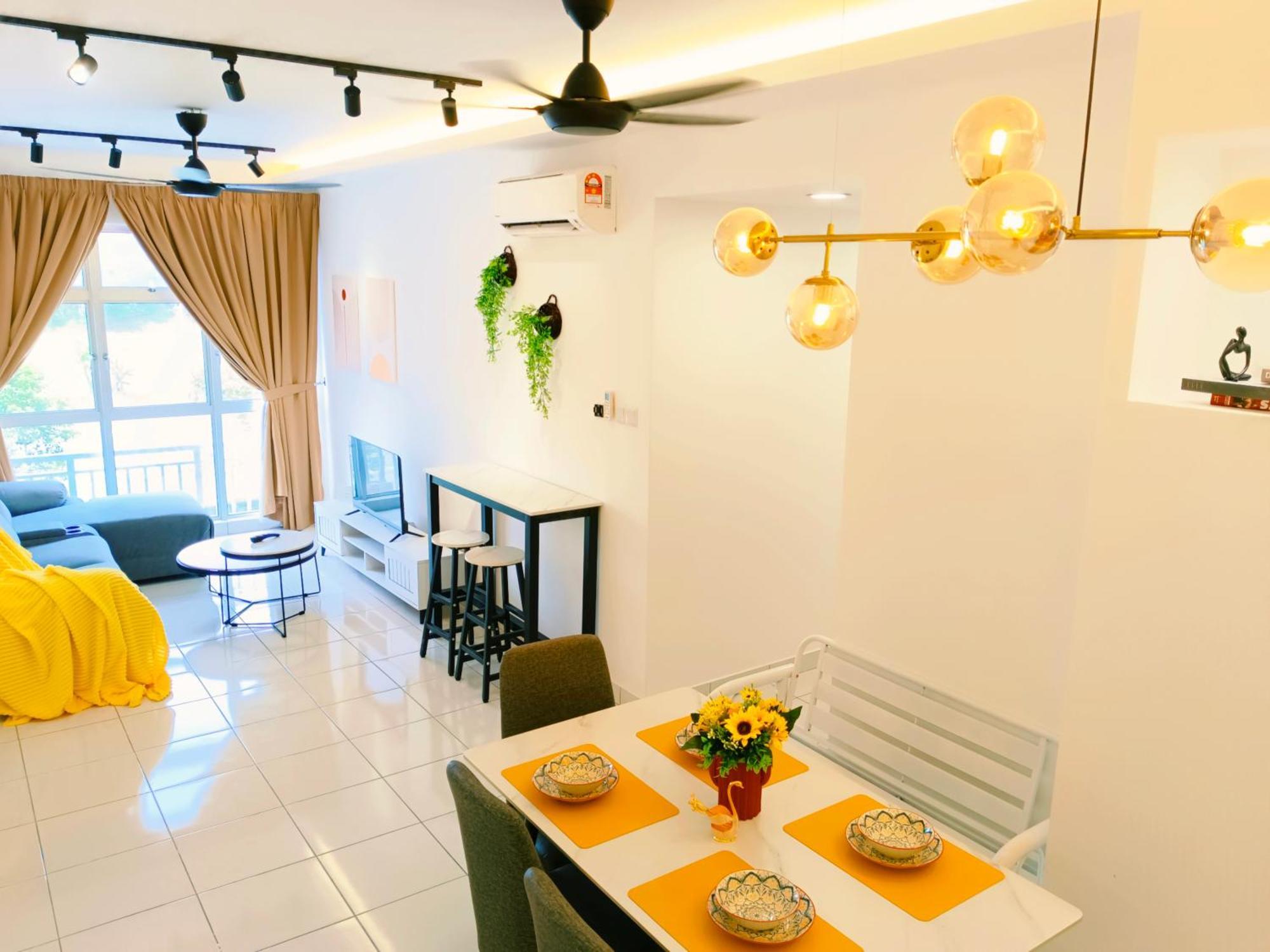 3br-5br Near Ioi, Aeon And Senai Airport *