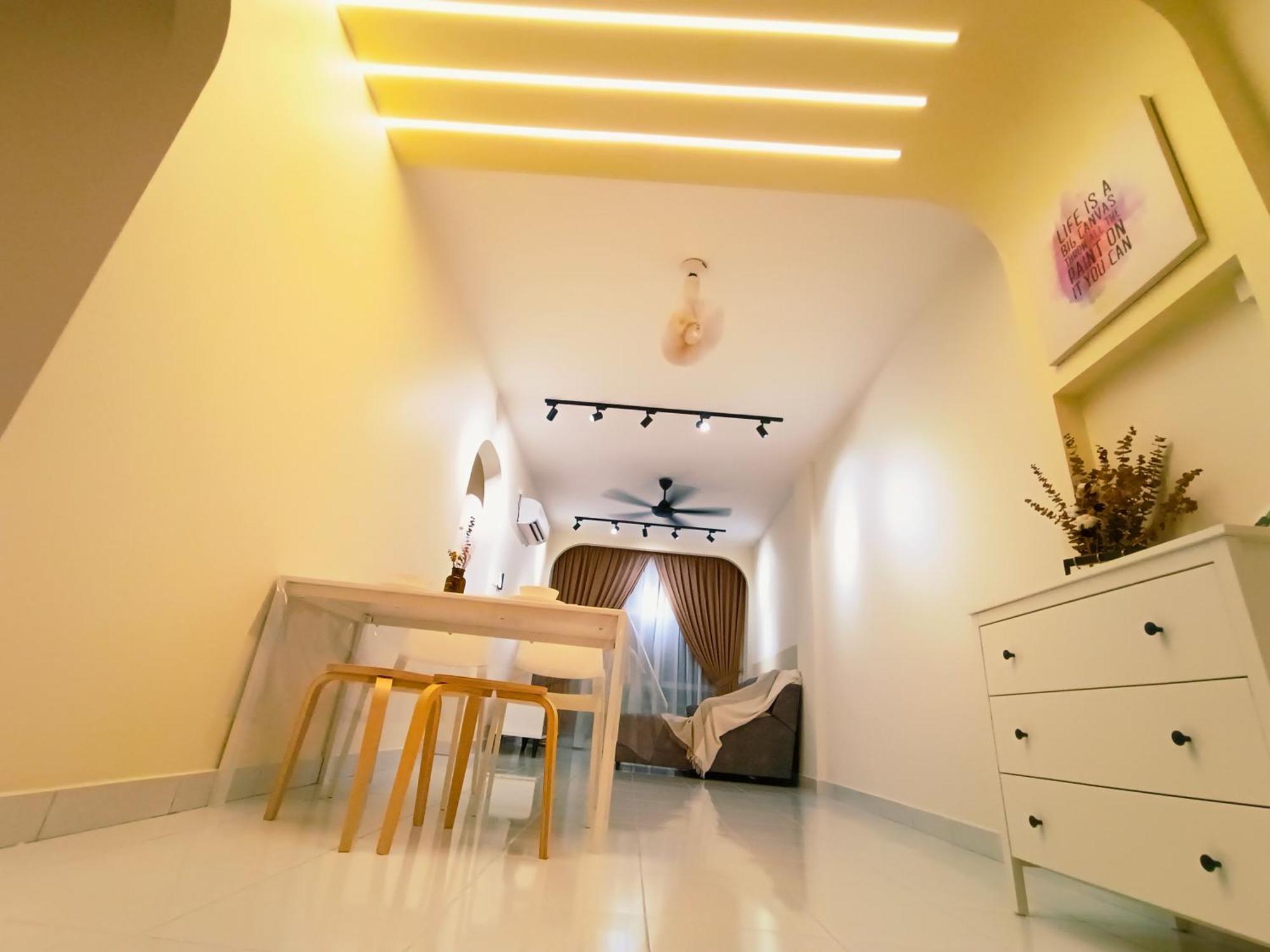 Apartment 3br-5br Near Ioi, Aeon And Senai Airport *