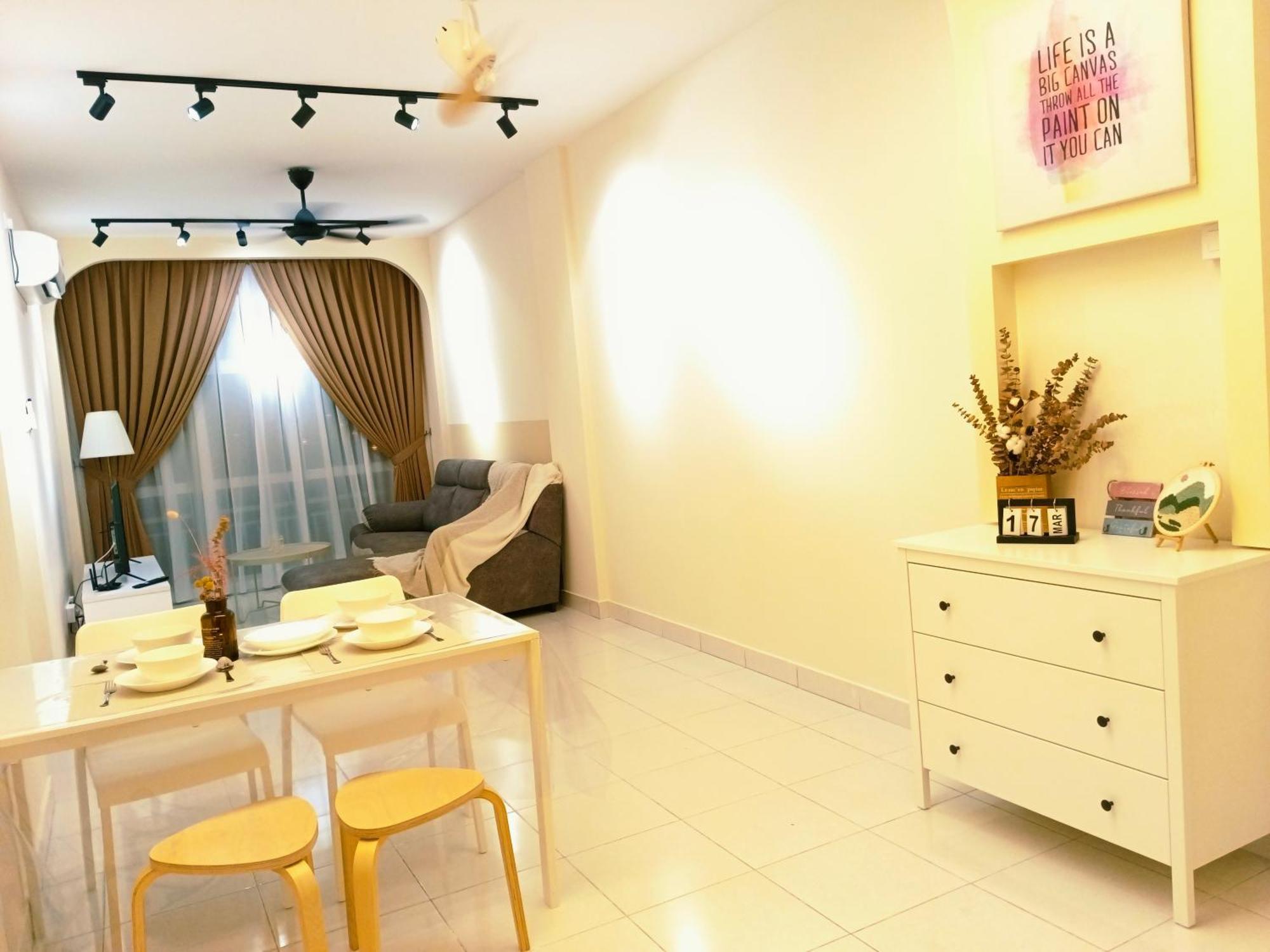 3br-5br Near Ioi, Aeon And Senai Airport Apartment *